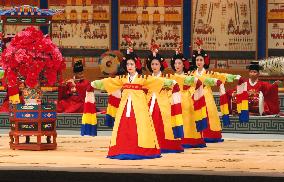 (3)Emperor, empress grace court music performance